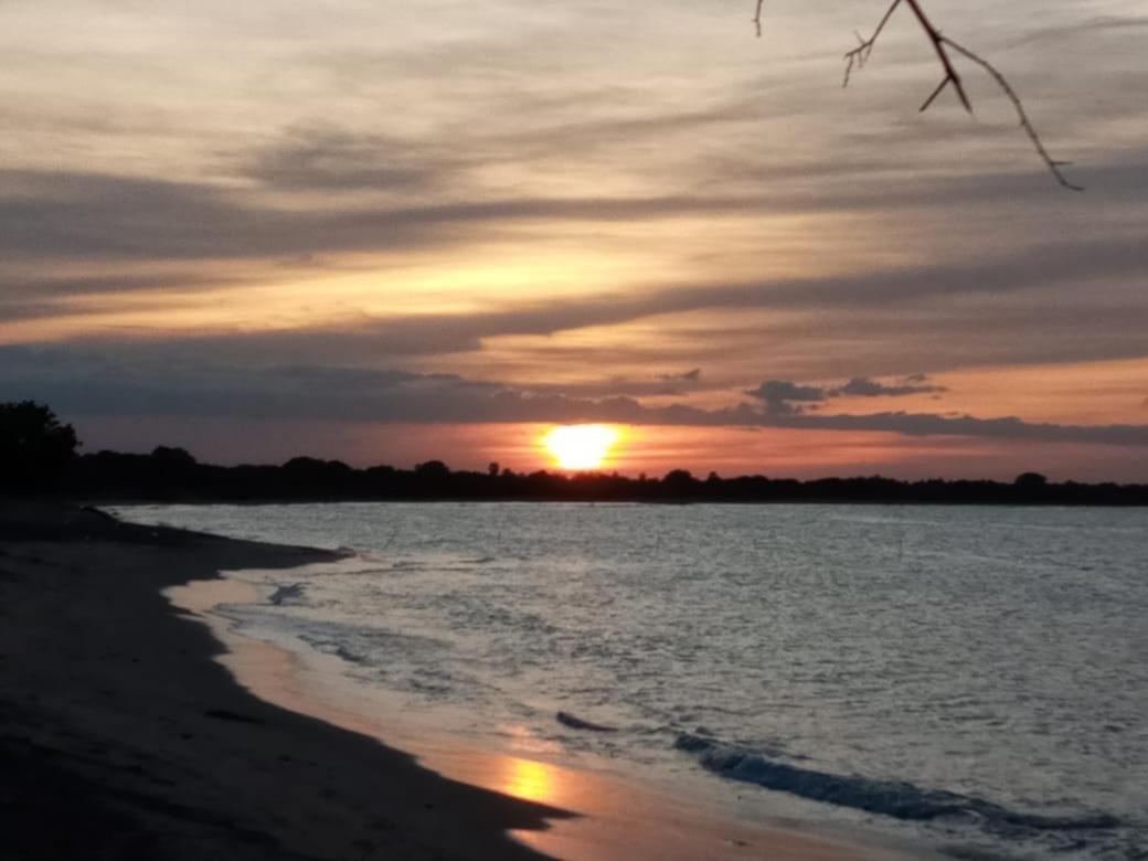 Giman Free Beach Resort Passikudah Exteriör bild